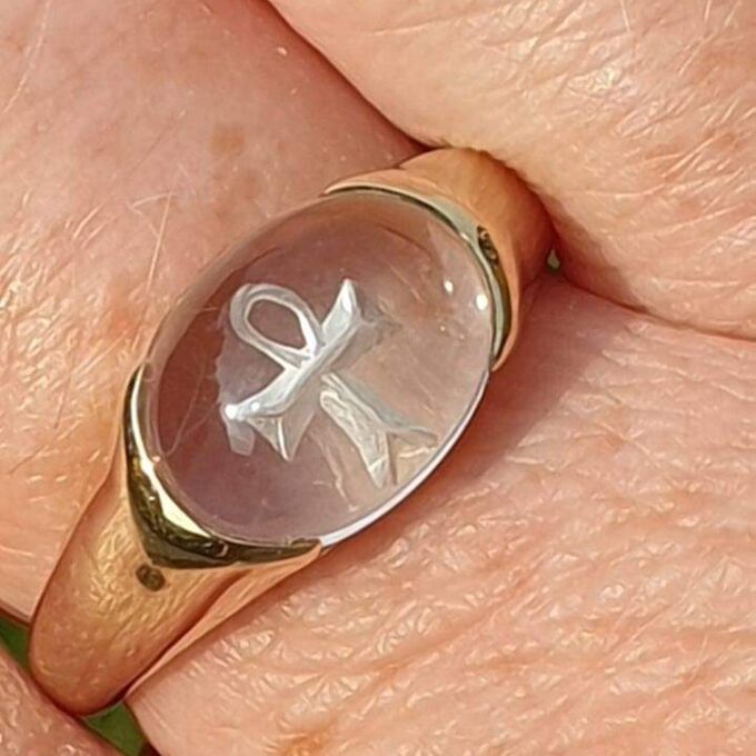 Rock Crystal Ankh Ring in 9ct Gold, a UK Q 1/2 or a US 8 3/4