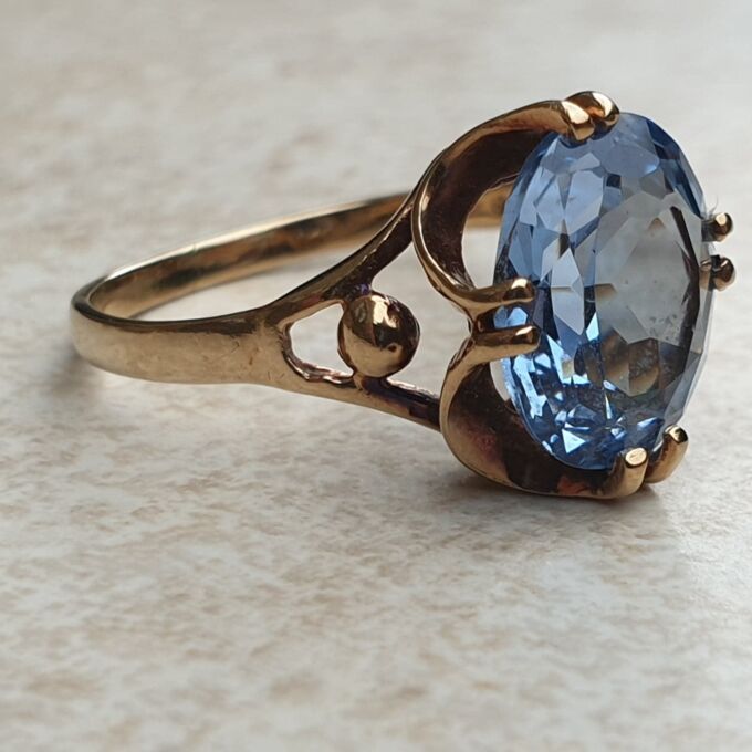 Synthetic Spinel Solitaire Ring in 9ct gold,  a UK L 1/2-M or a US 6 1/2.