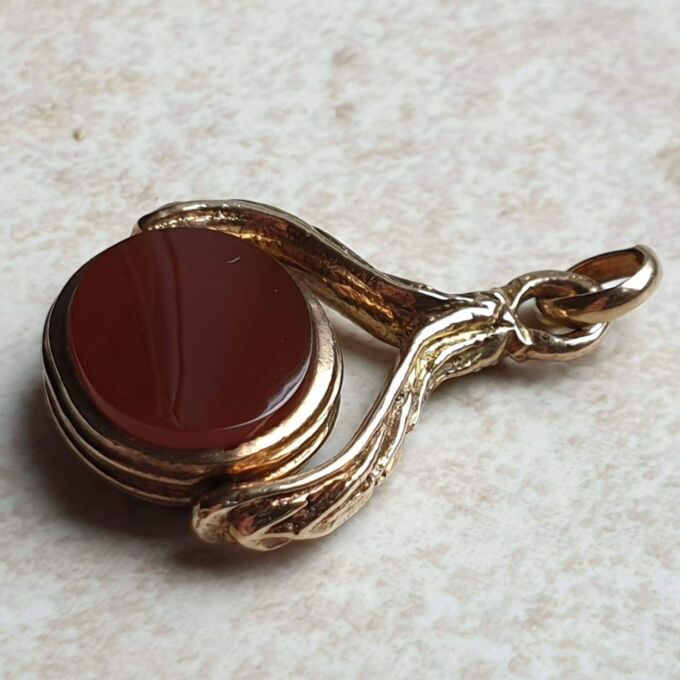 Two Sided Spinner Fob Pendant in 9ct Gold.