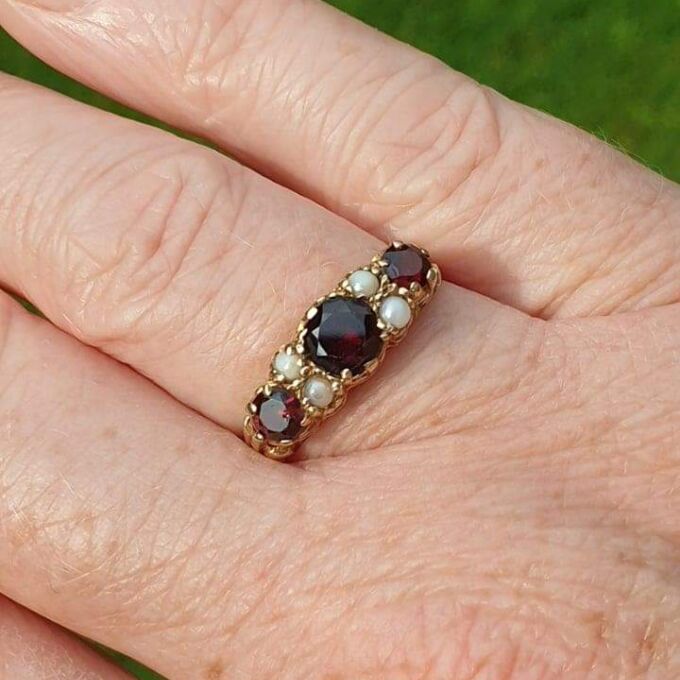 Garnet and Seed Pearl Ring in 9ct Gold.