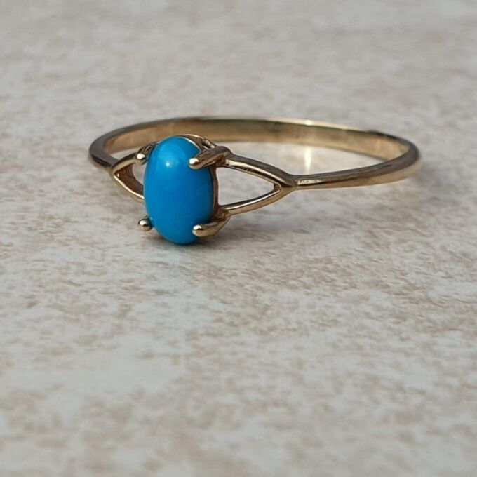 Turquoise Coloured Cabochon in 9ct Gold,  a UK O or a US 7 1/2.