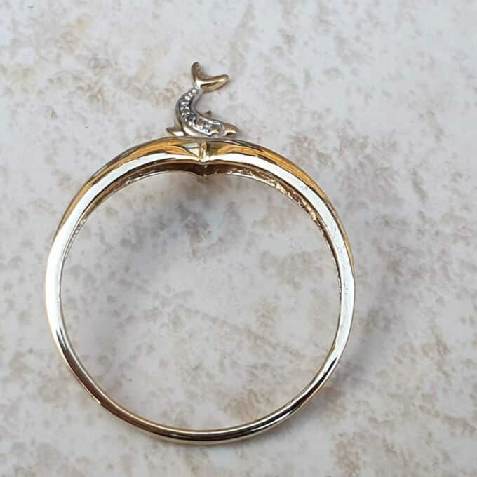Wishbone Chevron Ring with Dolphin Charm in 9ct Gold.