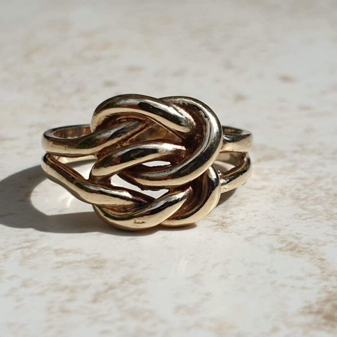 Double Knot Ring in 9ct Gold, a UK M 1/2 or a US 6 1/2