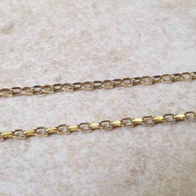 Oval Belcher or Rolo Chain in 9ct Gold, 17.5 inches.