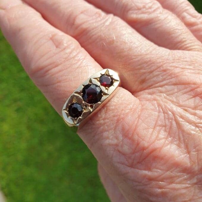 Garnet Set Signet Ring in 9ct Gold, a UK X 1/2 or a US 12