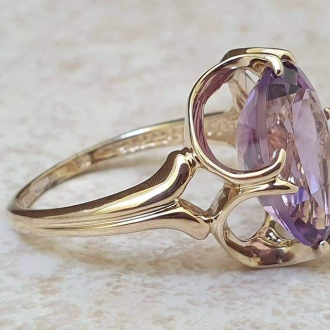 Reserved – Oval Amethyst Solitaire Ring in 9ct Gold.