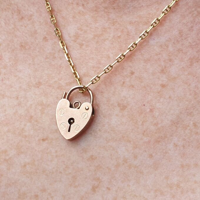 Simple Plain Heart Padlock in 9ct Rose Gold