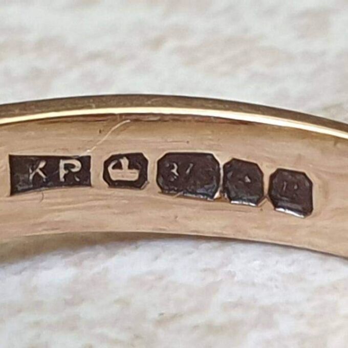 Chunky Opal and Garnet Ring in 9ct Gold, a UK L 1/2 or a US 6 1/4