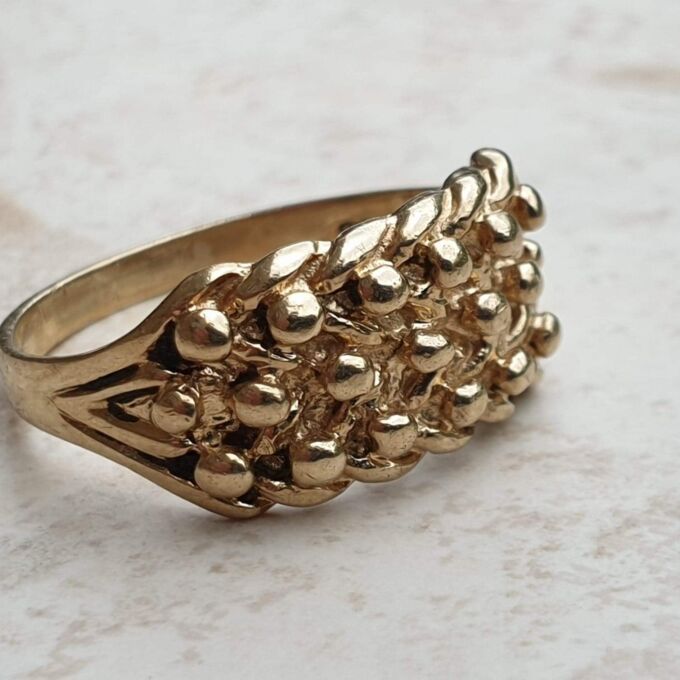 Keeper Ring in 9ct Gold,  a UK Q or a US 8 1/2.