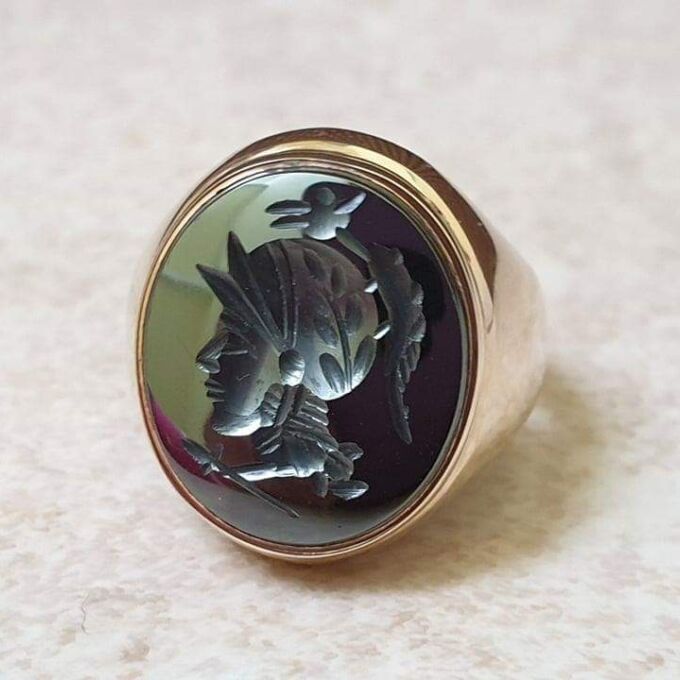 Hematite Centurion Signet Ring in 9ct Gold, a UK J 1/2 or a US 5 1/4