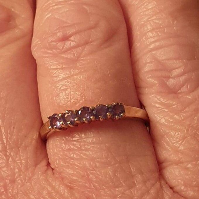 Five Stone Alexandrite Colour Change Ring in 9ct Gold, a UK L 1/2 or a US 6 1/4.