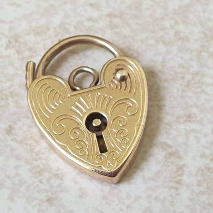 Engraved Front Fully Working Heart Padlock in  9ct Gold