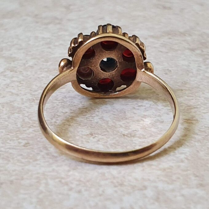 Garnet and Turquoise Ring in 9ct Gold.