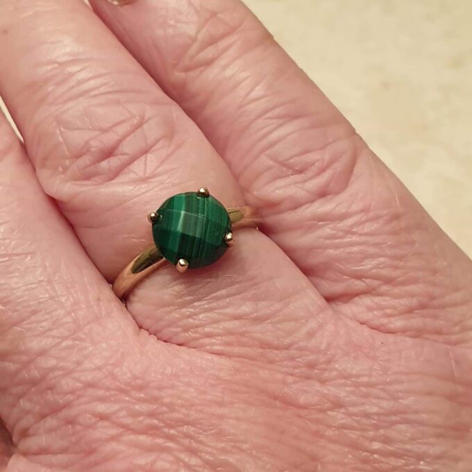 Reserved – Malachite Ring in 9ct Gold, a UK J 1/2 or a US 5 1/4