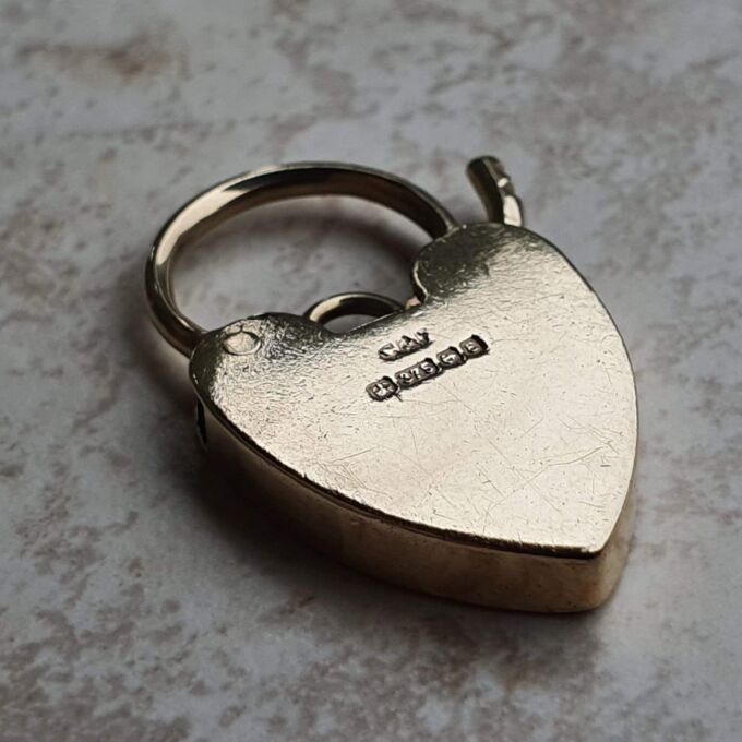 Plain Heart Shaped Padlock in 9ct Gold
