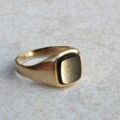 Squared Onyx Signet Ring in 9ct Gold, a UK J 1/2 or a US 5 1/4