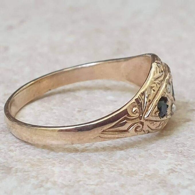 Sapphire and Seed Pearl Gypsy Ring in 9ct Gold, a UK N or a US 7