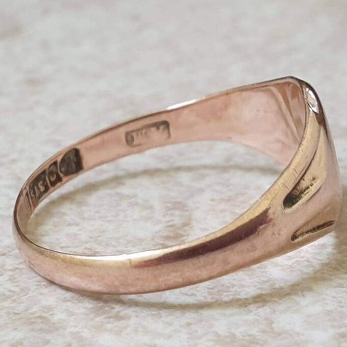 Edwardian Signet Ring in 9ct Rose Gold.
