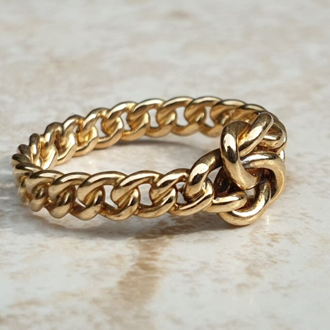 Knot Ring in 18ct Gold, a UK K or a US 5 1/2