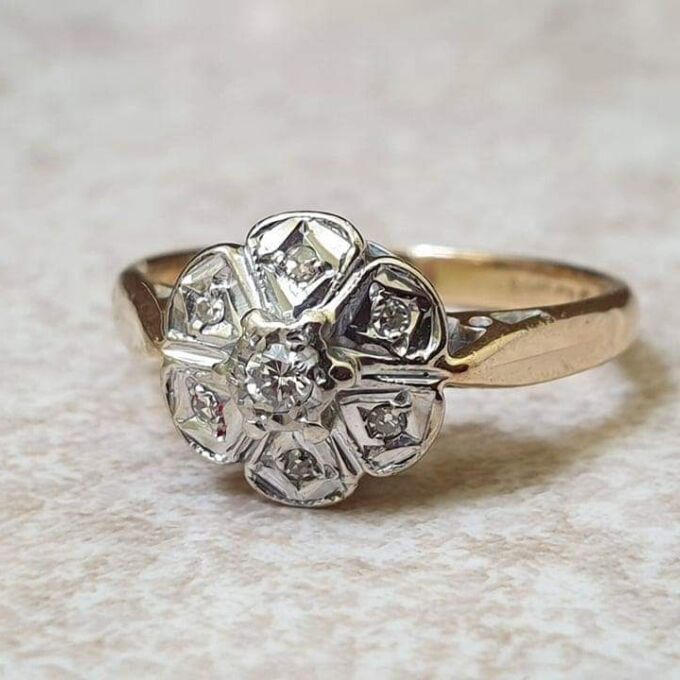 Diamond Set Daisy Cluster Ring in 18ct Gold