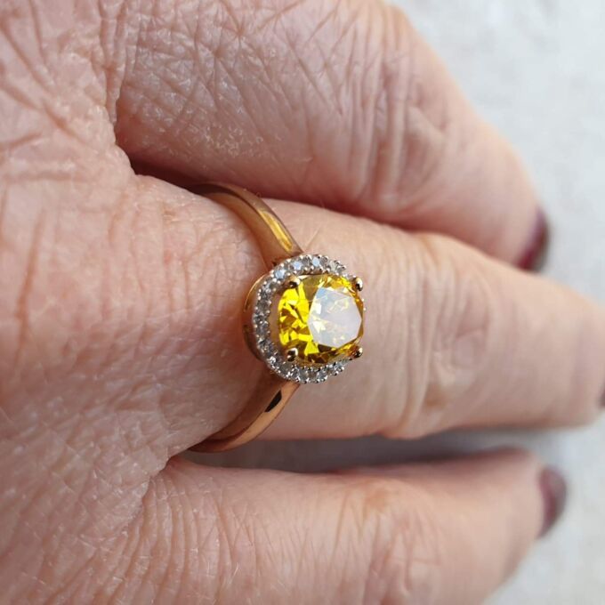 Vibrant Sunshine Yellow Paste Ring in 9ct Gold,  a UK O or a US 7 1/2.