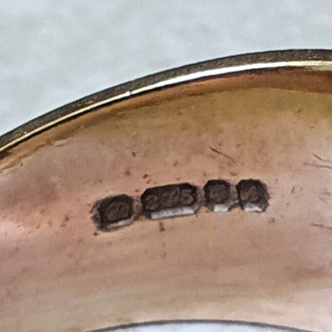 Reserved – Fabulous Carnelian Signet Ring in 9ct Gold.