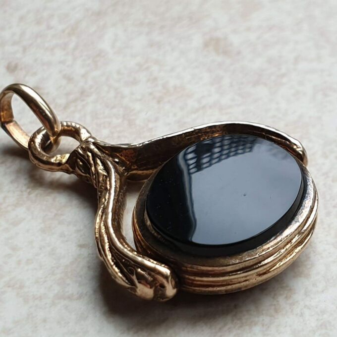 Two Sided Spinner Fob Pendant in 9ct Gold.