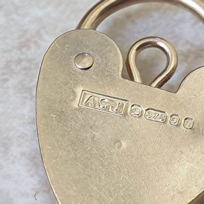 Small Front Engraved Fully Working Padlock in 9ct gold