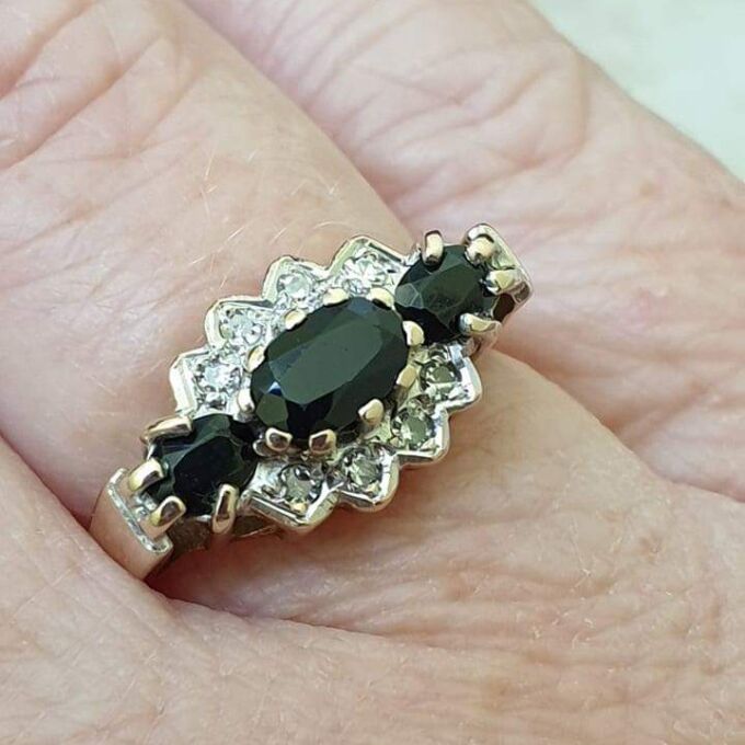 Sapphire and Diamond Ring in 9ct Gold, a UK K or a US 5 1/2