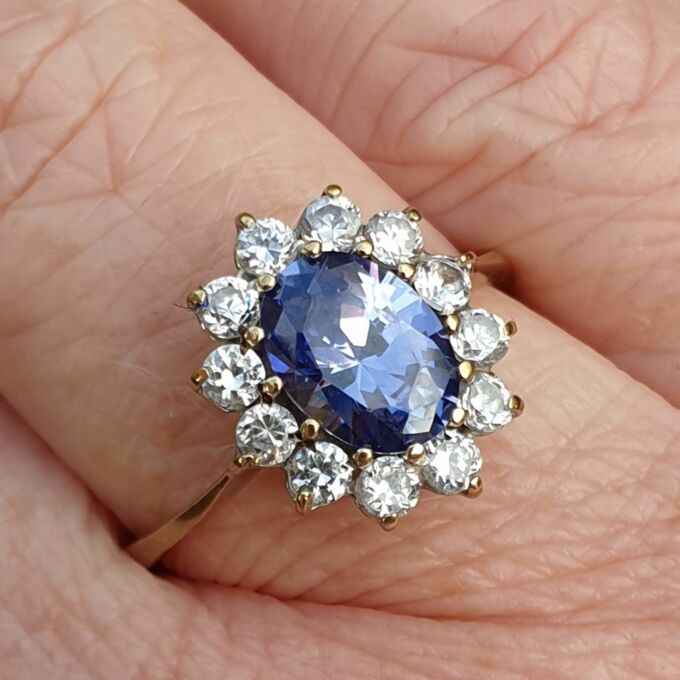 Tanzanite Coloured Paste Cluster Ring in 9ct Gold,  a UK N or a US 7.