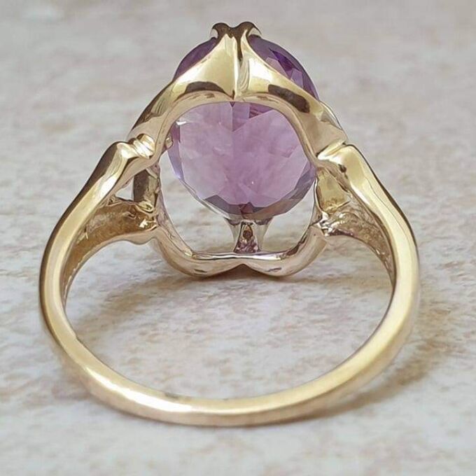 Reserved – Oval Amethyst Solitaire Ring in 9ct Gold.