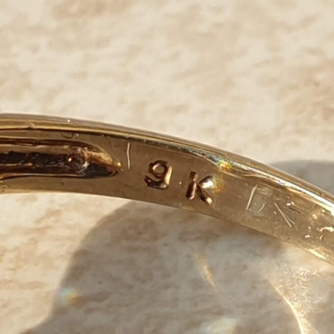 Topaz Flower Cluster Ring in 9ct Gold,  a UK O 1/2 or a US 7 3/4.