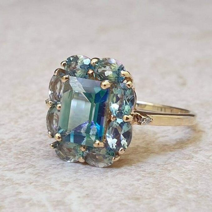 Unusual Topaz Ring in 9ct Gold, a UK M 1/2 or a US 6 3/4