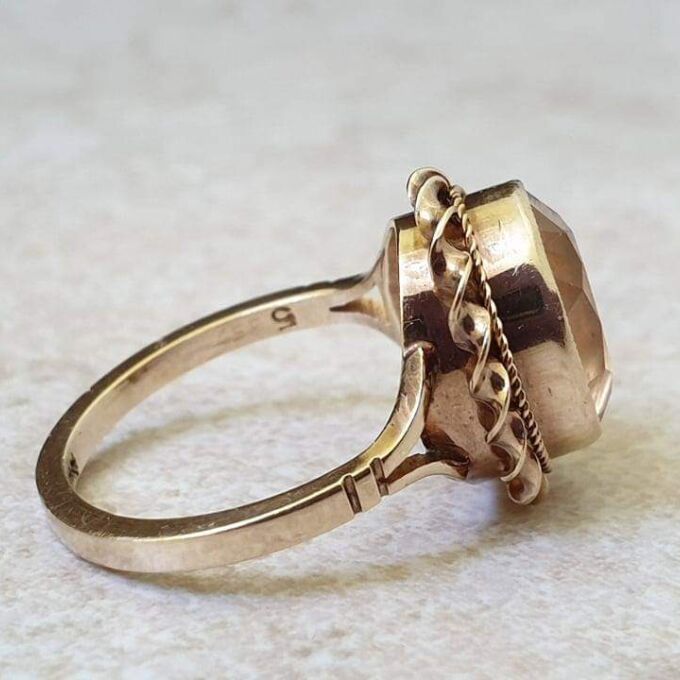 Citrine Solitaire Ring in 9ct Gold, a UK L 1/2-M or a US 6 1/4-6 1/2