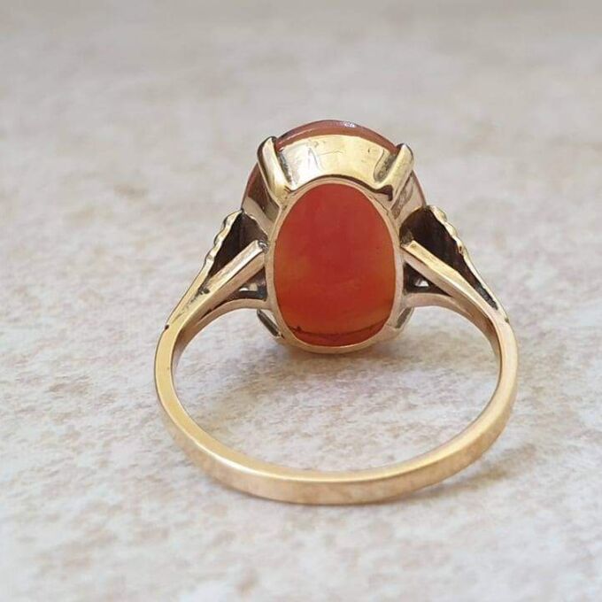 Vintage Cameo ring in 9ct Gold, a UK I 1/2 or a US 4 3/4