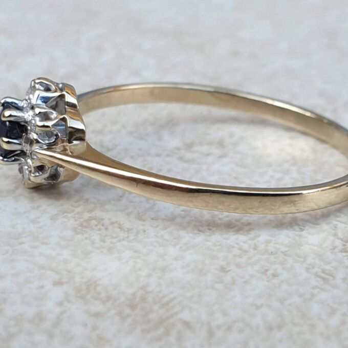 Sapphire and Diamond Ring in 9ct Gold,  a UK S or a US 91/2.