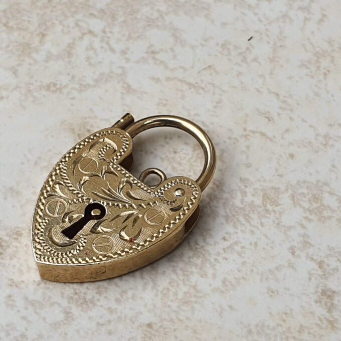 Engraved Heart Padlock in 9ct Gold