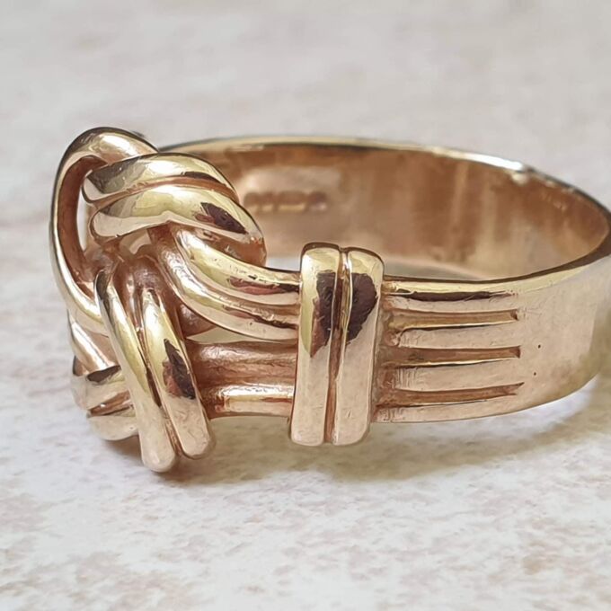 Double Lovers Knot Ring in 9ct Gold, a UK Q 1/2 or a US 8 1/2