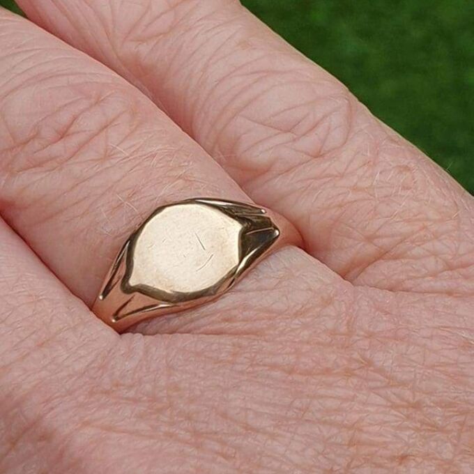 Edwardian Signet Ring in 9ct Rose Gold.
