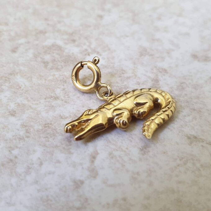 Alligator or Crocodile Charm Pendant in 9ct Gold
