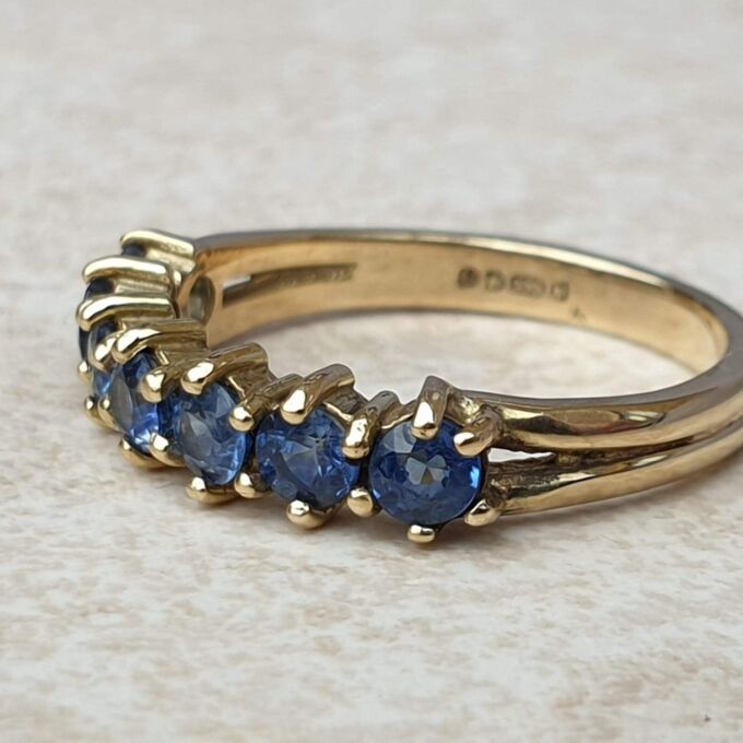 Reserved Cornflower Blue Sapphire Stacking Band,18ct Gold, a UK L 1/2 or a US 6.