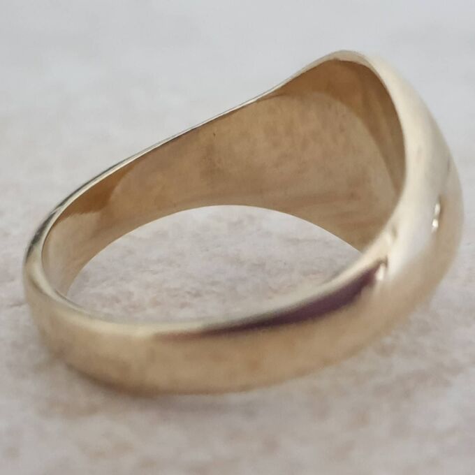 Oval Part Engraved Signet Ring in 9ct Gold. - Gems Afire - Vintage ...