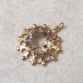 Pretty Quartz Pendant in 9ct Gold