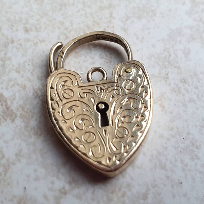 Swirl Pattern Heart Padlock in 9ct Gold