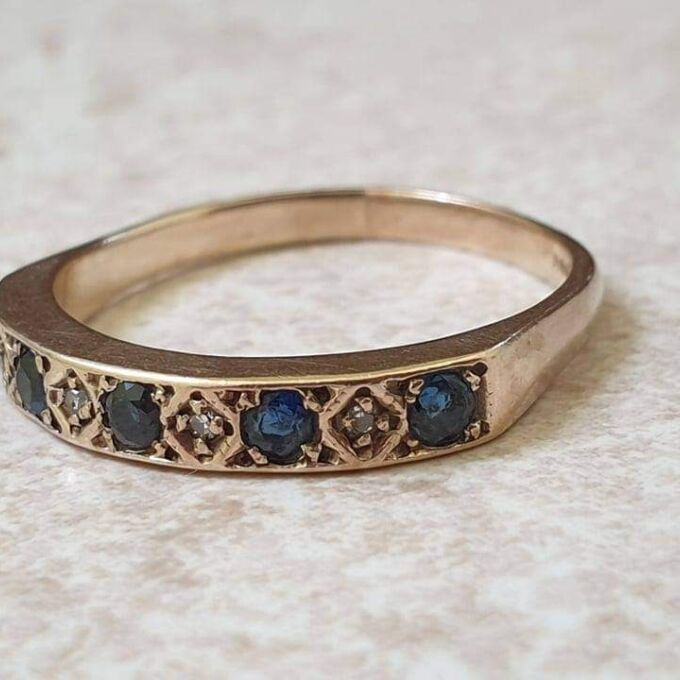 Sapphire and Diamond Stacking band Ring in 9ct gold, a UK R or a US 9.