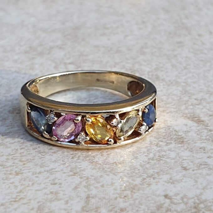 Multi Sapphire Ring in 9ct Gold, a UK M 1/2 or a US 6 3/4