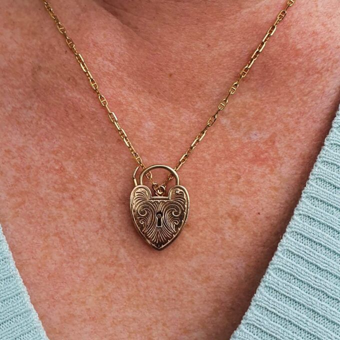 Large Engraved Padlock in 9ct Gold