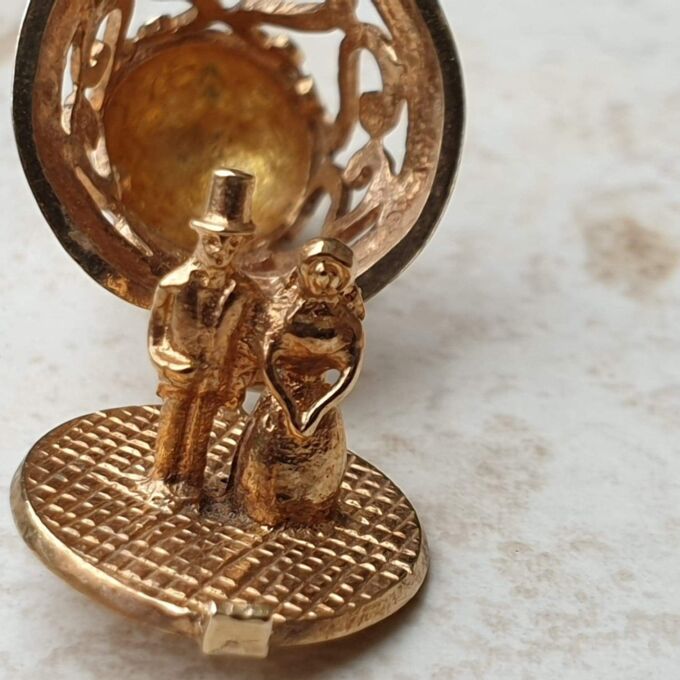 Wedding Bell Bride and Groom in 9ct Gold