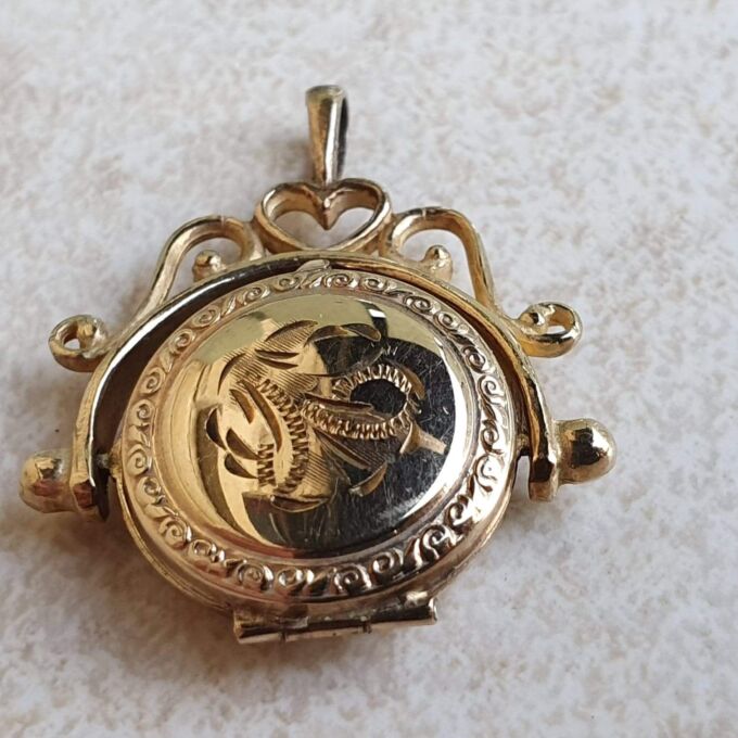Spinning Locket Fob Pendant in 9ct Gold