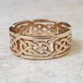 Celtic Knot Band Ring in 9ct Gold, a UK K 1/2 or a US 5 3/4